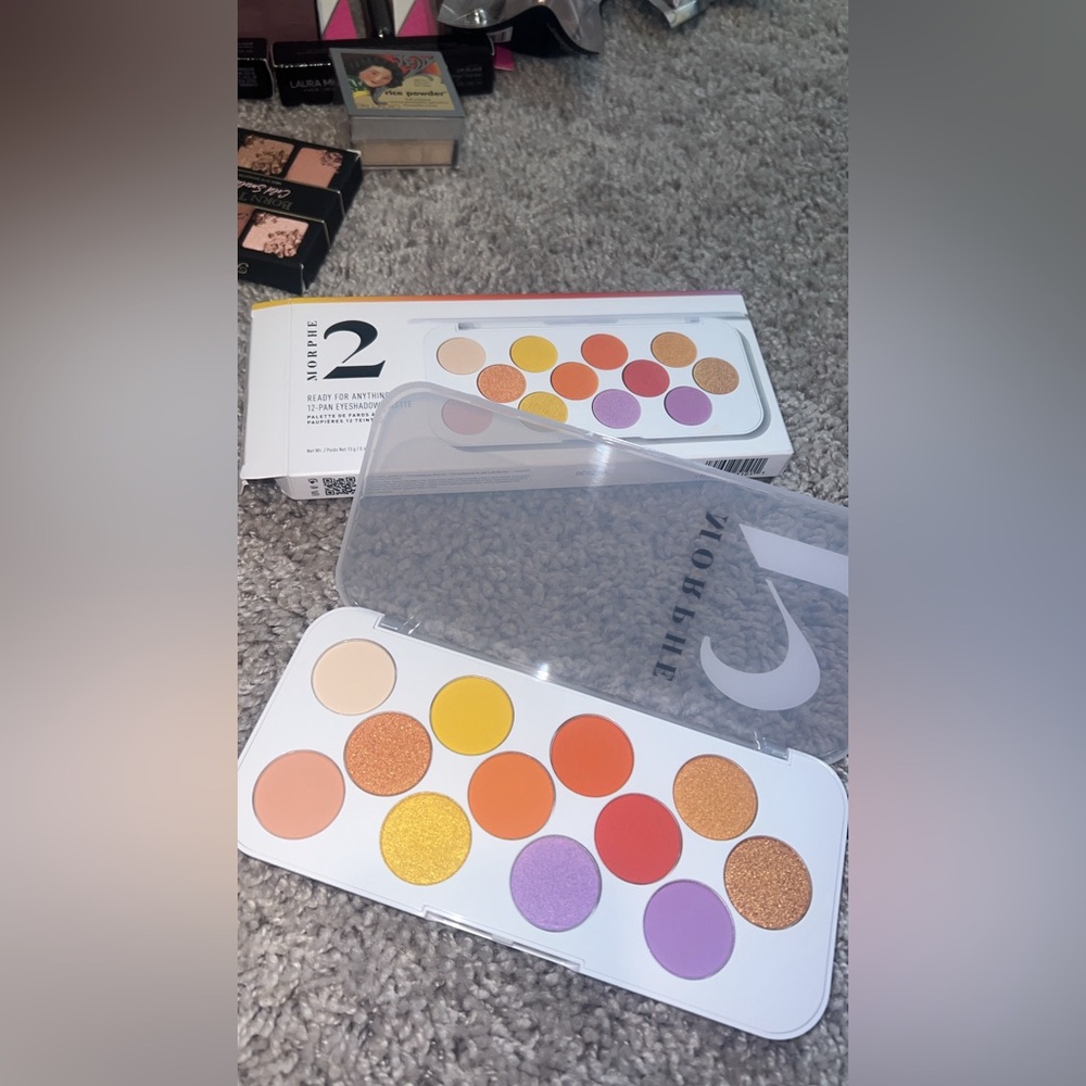 Morphe eye shadow pallet